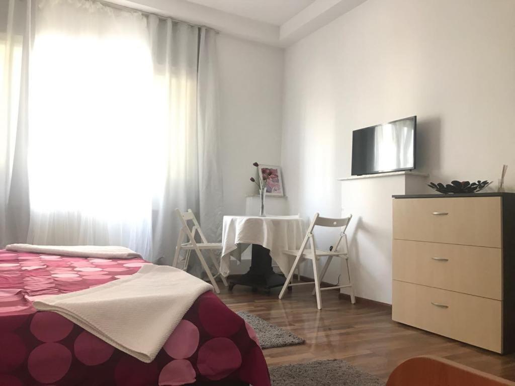 ブカレストLuxury Apartamentアパートメント エクステリア 写真